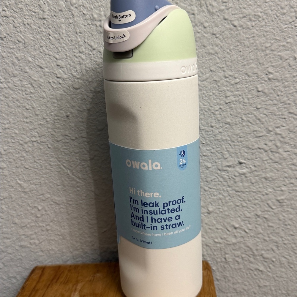 Owala FreeSip 24oz Stainless Steel Water Bottle various colors new